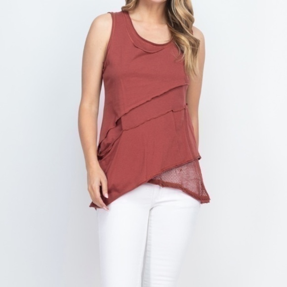 NWT Mur Mur women top Size L Color RUST